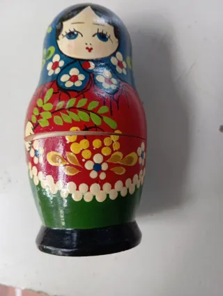 Muñeca rusa Matrioska pintada a mano
