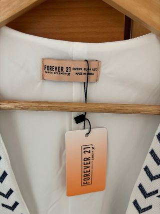 Chaleco bordado Shein