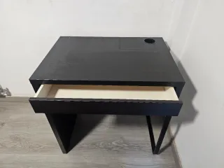 Escritorio madera y metal negro