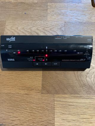 Afinador Korg DT-7 Guitarra/Bajo