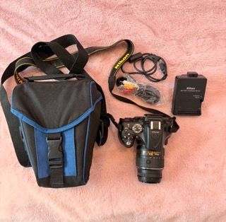 Cámara Nikon D5200 + Bolsa + Accesorios