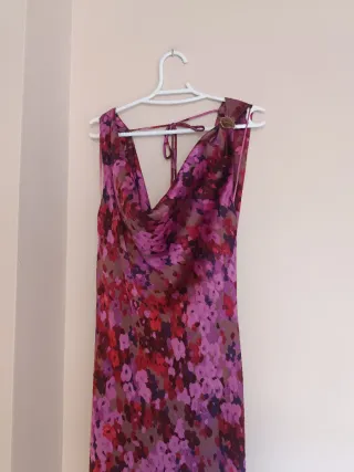 Vestido midi largo estampado flores Zara