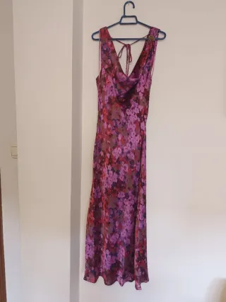 Vestido midi largo estampado flores Zara