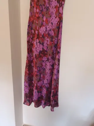 Vestido midi largo estampado flores Zara