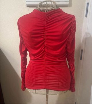 Top Rojo Fruncido Manga Larga