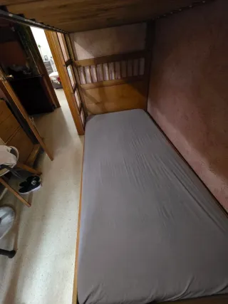 Litera de madera Área de Vallbona, Barcelona