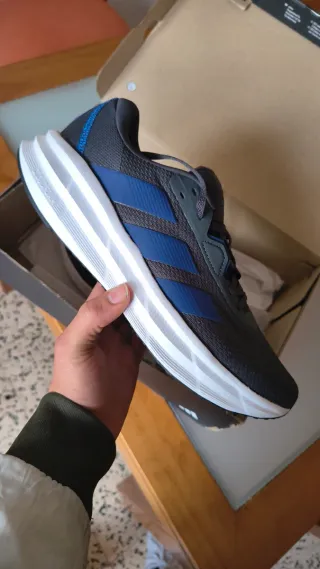 Zapatillas Adidas Negras y Azules