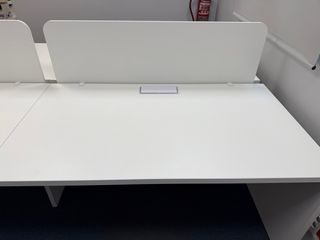 Mesa de Oficina Profesional 4 Puestos