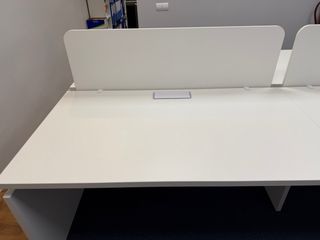 Mesa de Oficina Profesional 4 Puestos