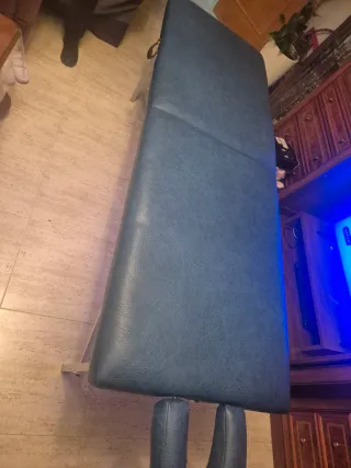 Camilla plegable para dar masajes.