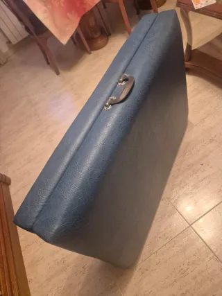 Camilla plegable para dar masajes.