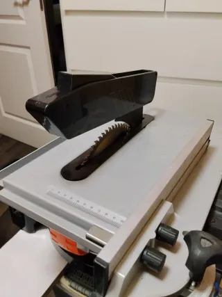 Ingletadora Eléctricamente marca dayron