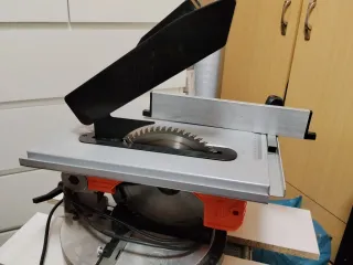 Ingletadora Eléctricamente marca dayron