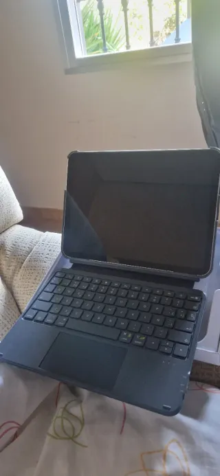 Funda con teclado para ipad