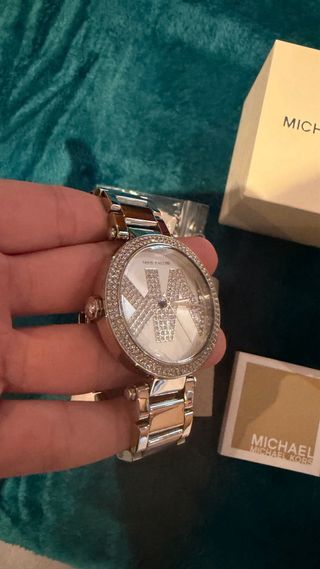 Reloj Michael Kors plateado NUEVO
