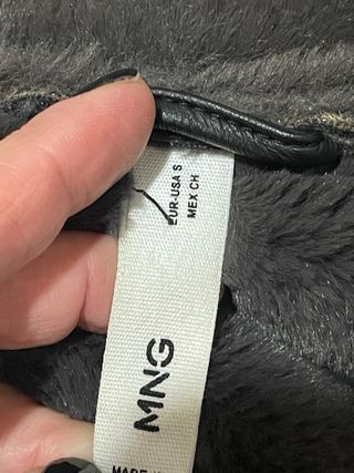 Cazadora biker efecto piel Mango