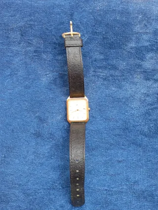 Reloj Lotus Baño Oro