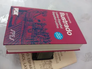 Diccionario ilustrado Latino-Espanol Espanol-La...