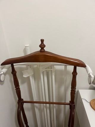 Galán de noche de madera