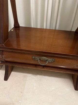 Galán de noche de madera