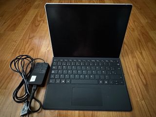 Microsoft Surface Pro 8, 1T de memoria + Teclado