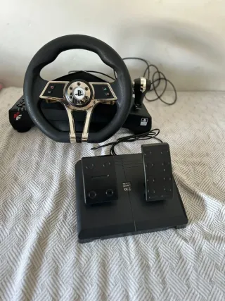 Volante y Pedales PS4/PS3 Logitech