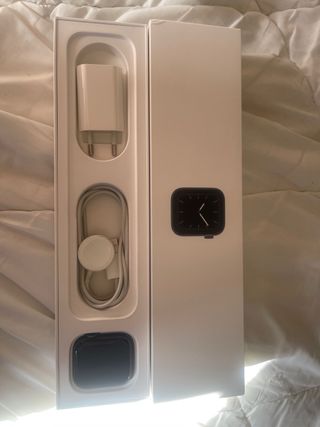 Apple Watch Series 5 GPS+LTE 44mm