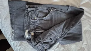Pantalón vaquero gris Pull&Bear niña