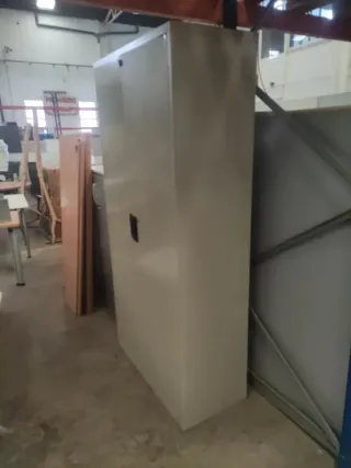 Armario metálico 2 puertas