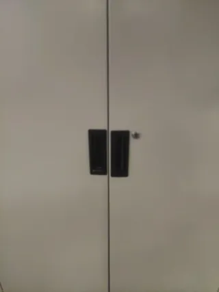 Armario metálico 2 puertas