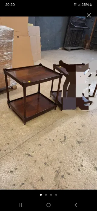 Mesita  auxiliar de madera