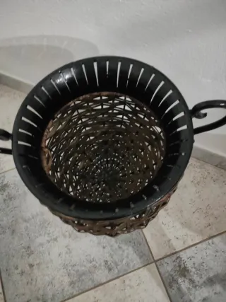 JARRÓN DE FORJA Y MIMBRE