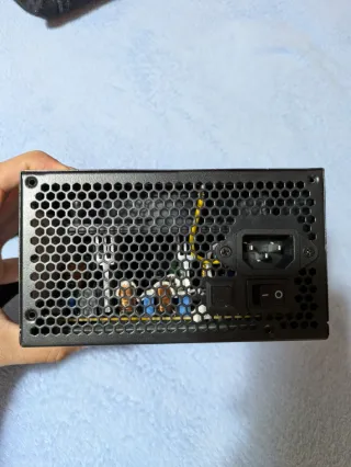 Fuente Alimentación Aerocool Lux RGB 650M