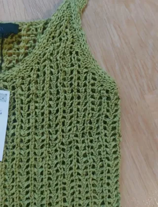 Top punto Zara verde talla M