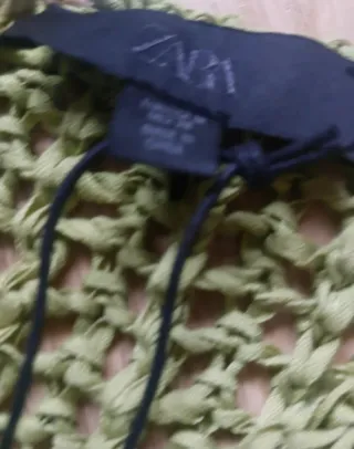 Top punto Zara verde talla M