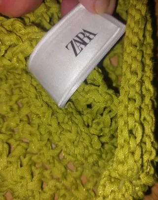 Top punto Zara verde talla M