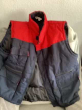 Chaleco vintage azul y rojo