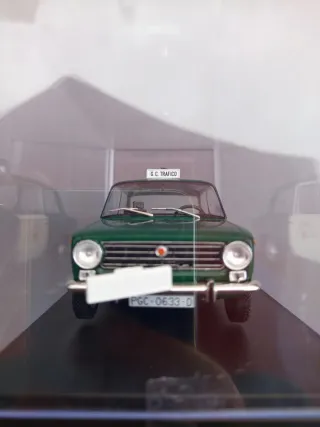 Coche SEAT 124L Guardia Civil 1969