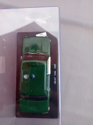 Coche SEAT 124L Guardia Civil 1969