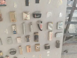 Collezione di accendini antichi