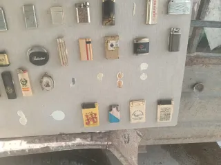 Collezione di accendini antichi