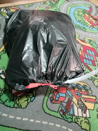 Mecedora para bebé con juguetes