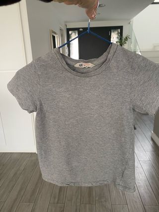 Camiseta Gris H&M 4-6 años