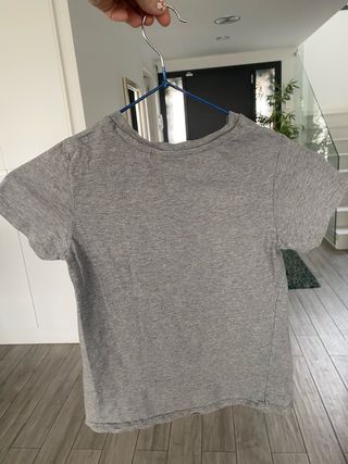 Camiseta Gris H&M 4-6 años
