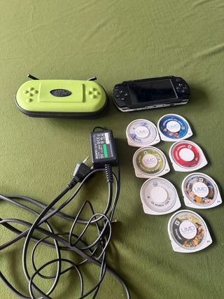 PSP Negra con 7 Juegos UMD