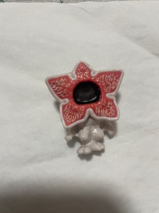 Figura Demogorgon Kinder Joy