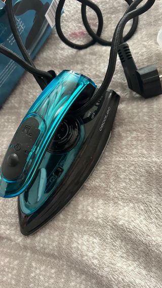 Plancha Cecotec Azul y Negra