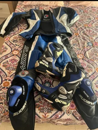 Mono y botas de moto SUOMY