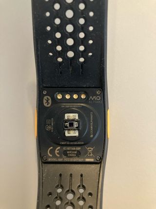 Reloj Inteligente Mio Negro y Amarillo