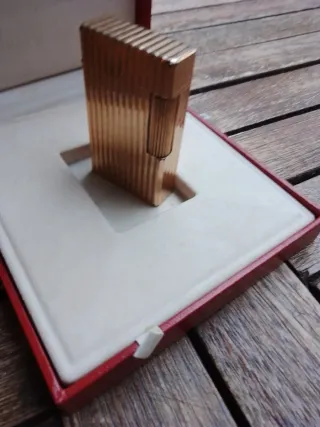 Accendino S.T. Dupont Oro Righe Verticali